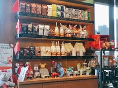 零售区-星巴克臻选(莘庄仲盛店)