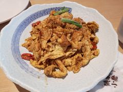 -关东小磨东北菜(上海长风大悦城店)