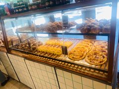 -Dough&Joe团憩(瑞虹天地月亮湾店)