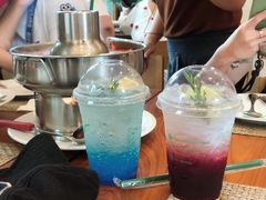 野莓气泡水-Chom Cafe and Restaurant