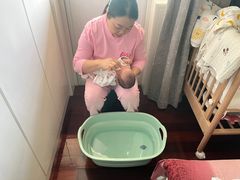 -爱贝尔高端月嫂(母婴护理)