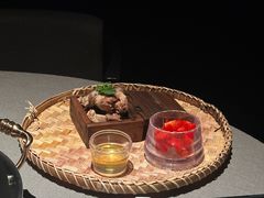 -左庭右院鲜牛肉火锅黑金店(陆家嘴中心店)