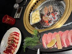 -山川小町·极番烧肉(新地假日广场店)