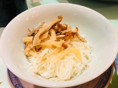 -壹零贰小馆(桂城石啃店)