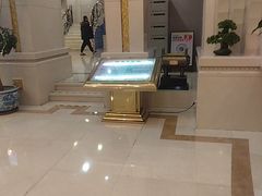 -碧中海汤泉汗蒸酒店