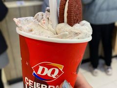 标杯红丝绒蛋糕曲奇暴风雪-DQ·蛋糕·冰淇淋(金桥店)