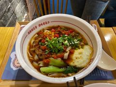 韵味杂酱米粉-呷佬·长沙手工米粉(金沙江路店)