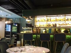-La Mer Restaurant & Lounge
