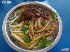 -花溪牛肉粉(八鸽岩店)