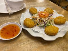 -J Daeng Seafood