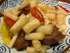 藕尖炒牛肉-拾叁唐Livehouse(佛山禅城店)