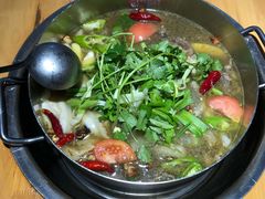 -大众跷脚牛肉馆·非遗传承单位(峨眉山店)