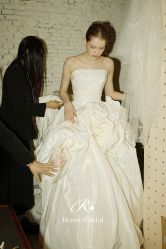 -Renee芮亦婚纱(原丽莎)