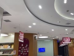-雅悦齿科(顾村公园店)