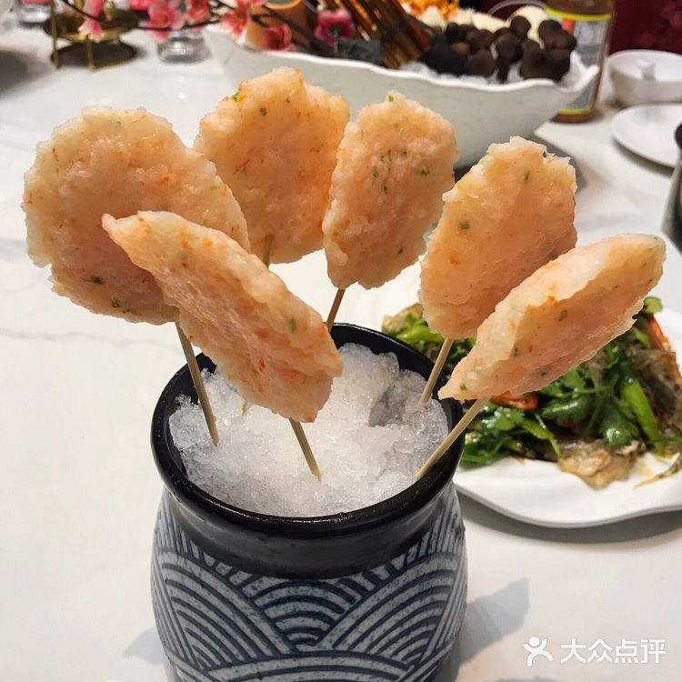 哈尔滨好吃的斑鱼火锅🐟晶莹剔透薄如蝉翼