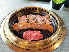 -三国惹火烤肉·中日韩烤肉集合店(百草路店)