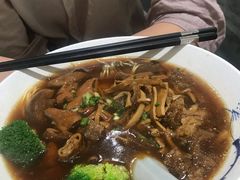 肥肠浇头面-囿面传统制面馆(中央路店)