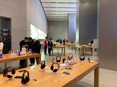 -Apple零售店(华贸购物中心店)