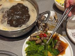 -黑金·寻焰自助百汇·烤肉·火锅(中街店)