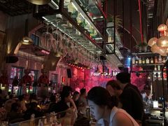 -FOUR PLAY BAR
