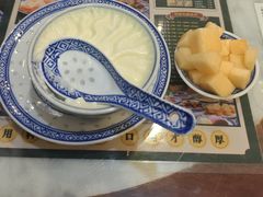 -广信牛奶甜品世家(台东店)