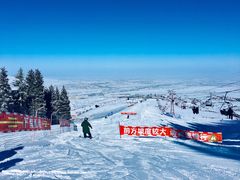 -丝绸之路山地度假区滑雪场