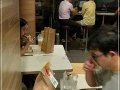 -麦当劳(虹梅路地铁站店)