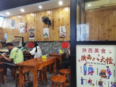 大堂-手擀菠菜面(西康路店)