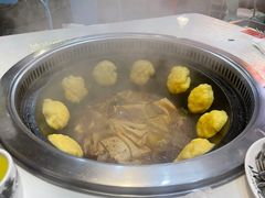 -哈尔滨烧烤·山河村铁锅炖(交大店)