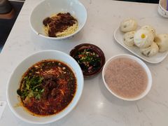-李与白包子铺(桐梓林店)