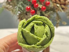 薄荷开心果冰淇淋-潮一不贰·法式甜品·生日蛋糕·西式简餐(外滩店)