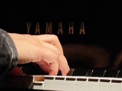 -东岸Cafe 爵士俱乐部