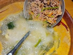 -洱火云南酸菜牛肉火锅(石景山当代商城店)