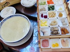 -香麒园·过桥米线·南湖雅宴