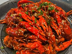 -肥肥虾庄·金牌油焖大虾(杨园滨江时代walk店)