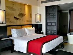 -三亚湾海居铂尔曼度假酒店