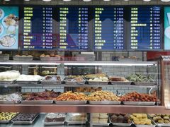 面包甜点陈列柜-护国寺小吃(安定门店)