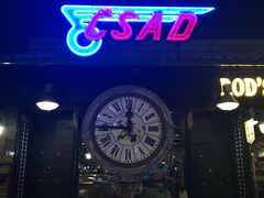 -席娜卡琳火车铁道夜市