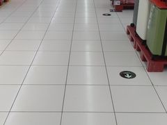-家乐福(四元桥购物中心店)
