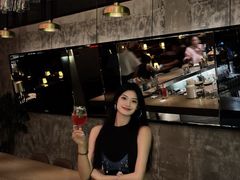 -FOUR PLAY BAR