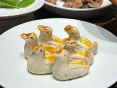 特色小鸭酥-四季民福烤鸭店(外滩外白渡桥店)