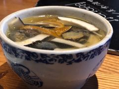 椰子炖乌鸡-小粤楼·怀旧粤菜(万辉国际广场店)