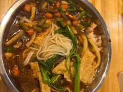 -柳州肥姨妈大骨螺蛳粉(东靖路店)