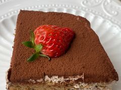 草莓提拉米苏-PETIT PARIS 小巴黎(凯德1818店)
