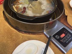 -濠轩阁特色生蚝火锅(水湾路店)