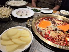 -小天鹅火锅·一线江景洪鼎旗舰店(洪崖洞店)