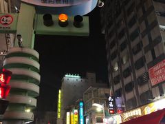 -六合夜市