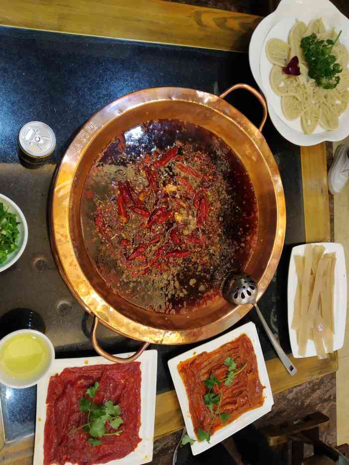 蜀鼎香火锅(富顺店)-"大老远的过年回家当然少不了和好闺蜜(7307.
