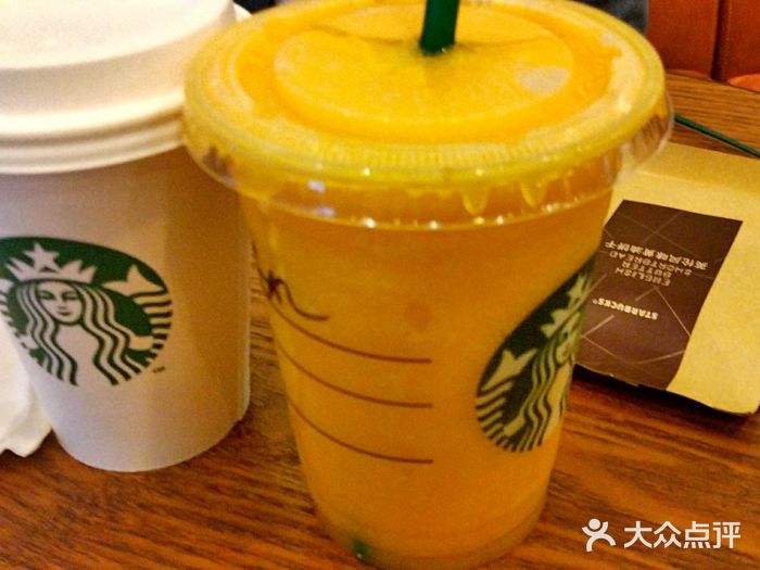 星巴克(泰安万达店)图片