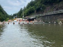 -安吉龙王山峡谷漂流